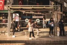 building a thriving online community